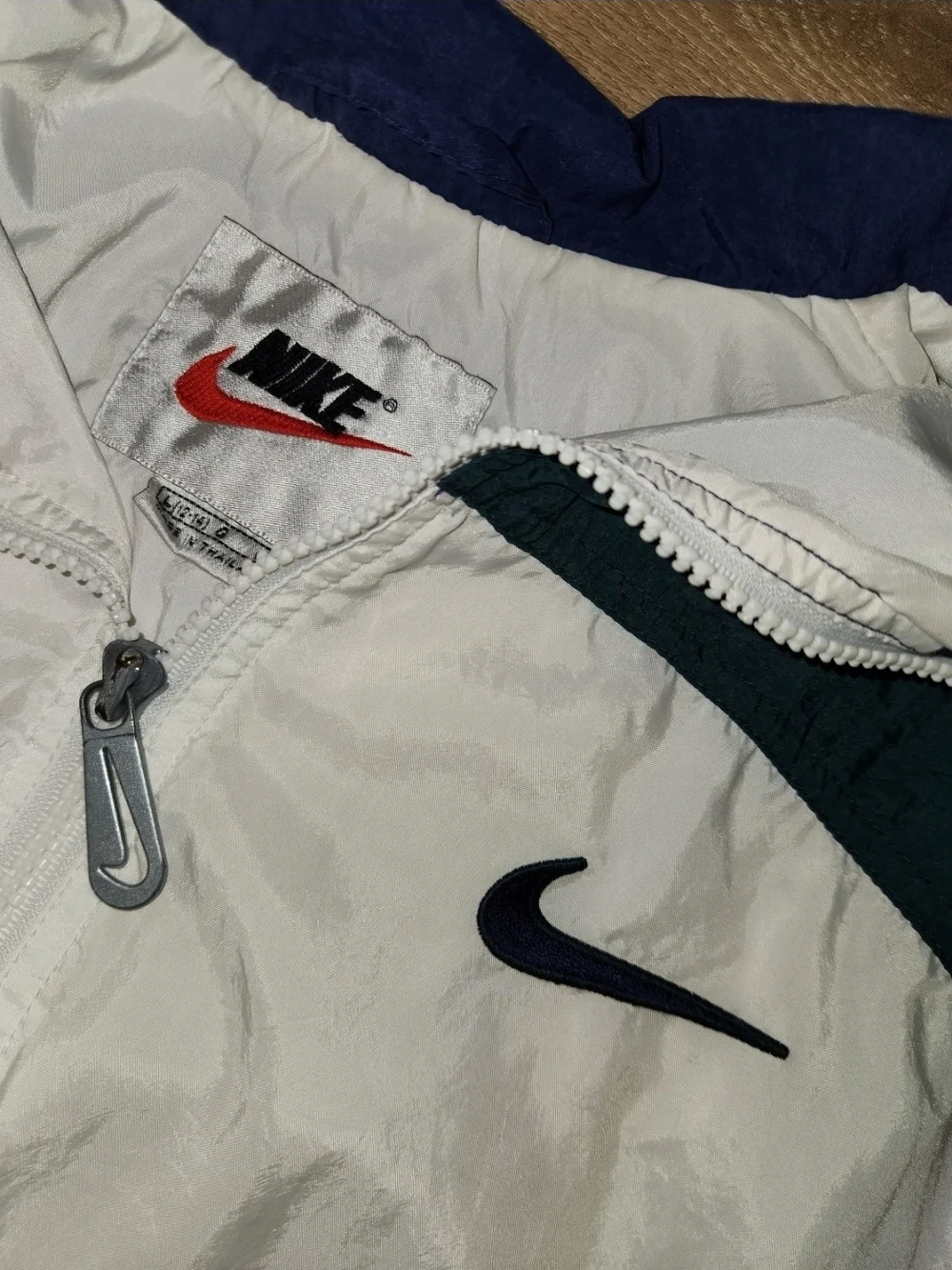 Vintage Y2K Nike Red Tag Embroidered Logo Yputh size Large Fits Like Mens Small